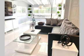 Entire 3br 2ba House Pet Friendly Close to Beach